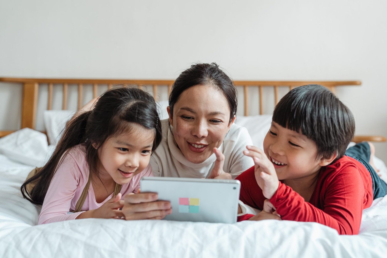 Steps of Guiding Kids in the Digital Age