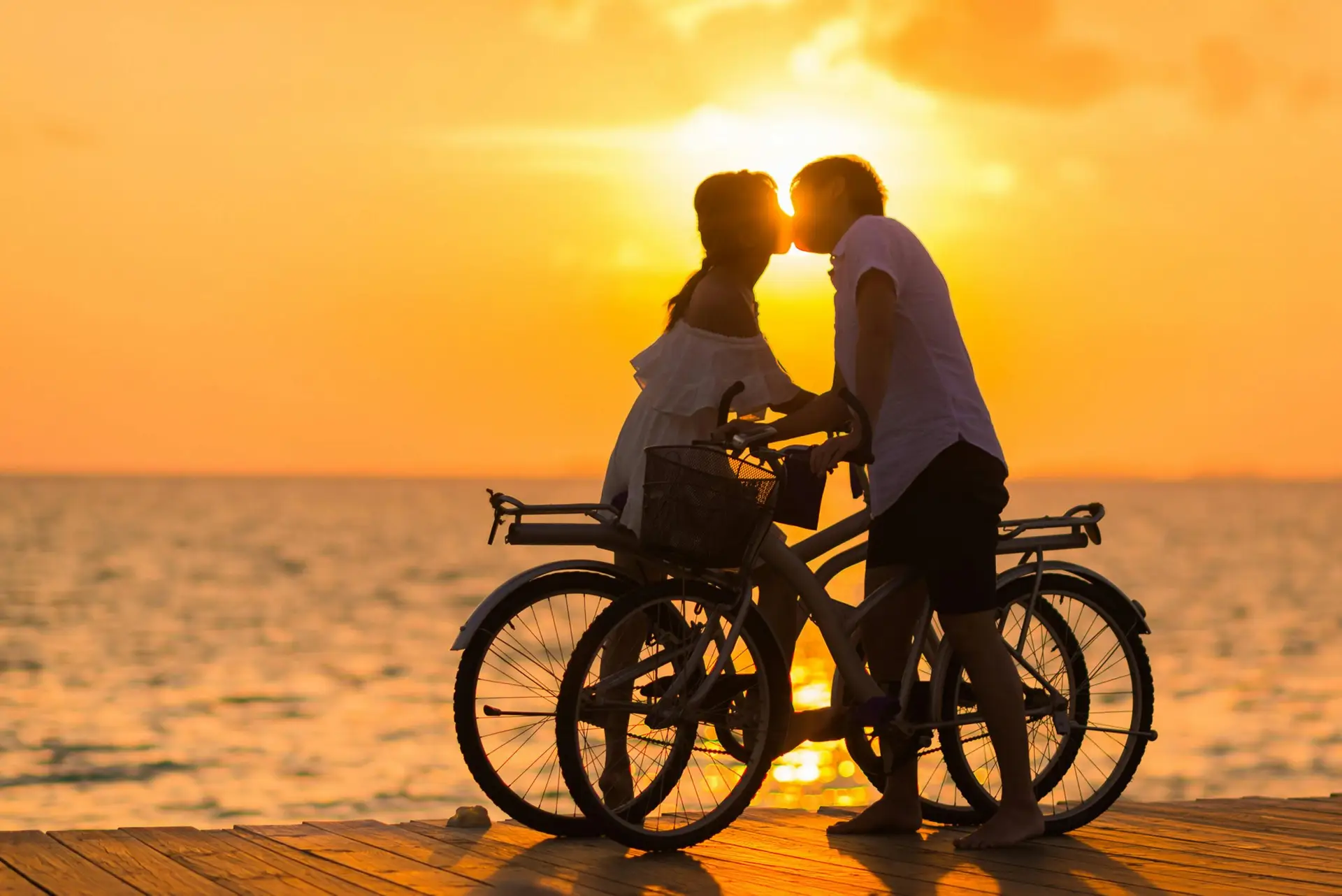 What Women & Men Want in a Relationship in 2024